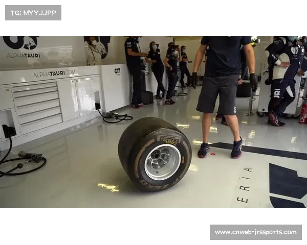 小红牛卡塔尔站独家升级，前翼导流罩提升下压力